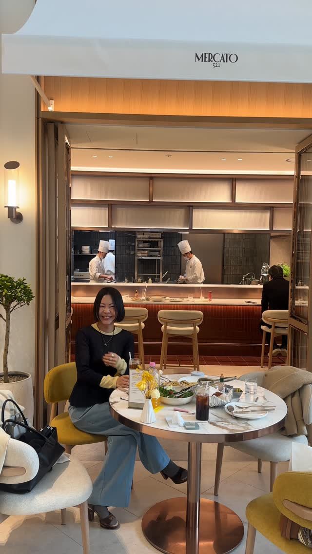 mihee2351 게시물 이미지: 예전엔 만나면 사진찍느라 바빴는데
이젠 밀린 수다하느라 매우바쁘다🫣💛
손많이가는...