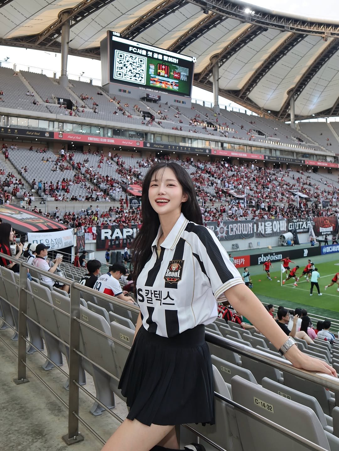 miinseo_love 게시물 이미지: FC서울 vs 강원FC 직관⚽️🔥

서울월드컵경기장을 가득 채운 함성과 응원 소리에...