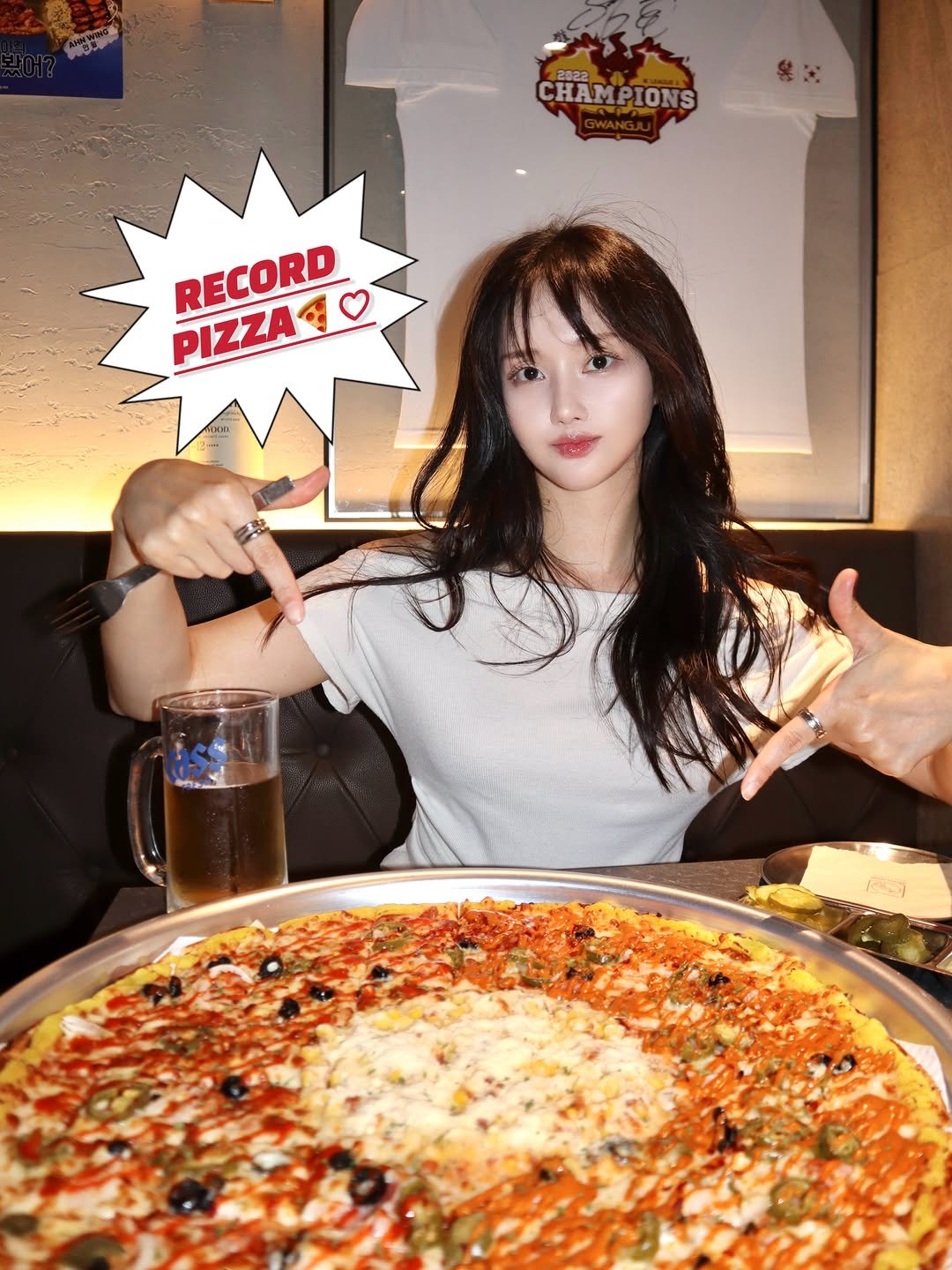 miinseo_love 게시물 이미지: 경기 보면서 피맥하고 싶어서 갔던 레코드피자 🍕
솔직히 분위기 때문에 간 건데...