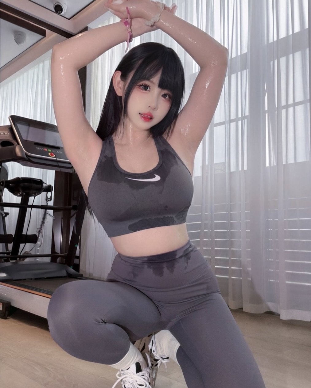 mikomikowow 게시물 이미지: All sweaty💦💦
#yoga