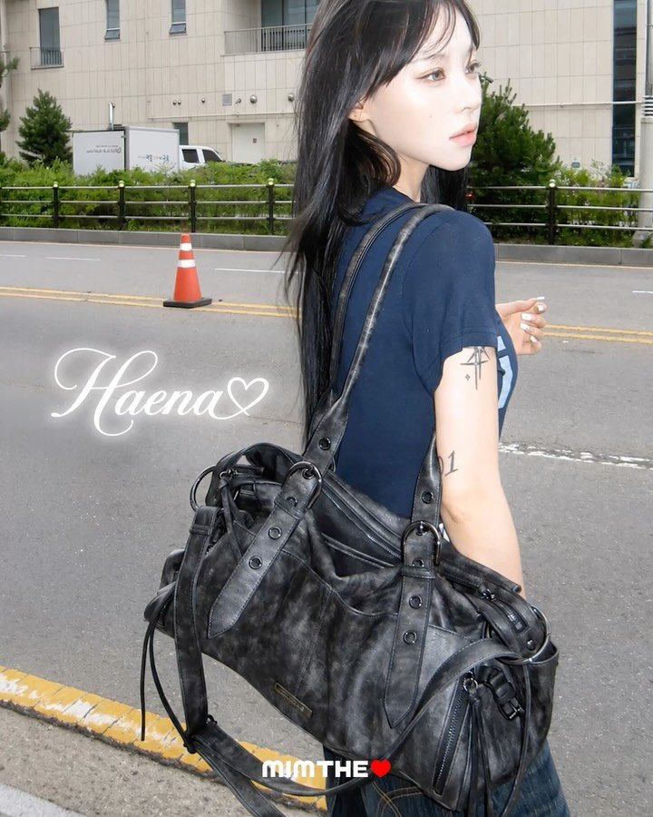 mimthewardrobe 게시물 이미지: MIMTHE with 해나 @lloh2r

밈더 X 해나 협업 제품이...