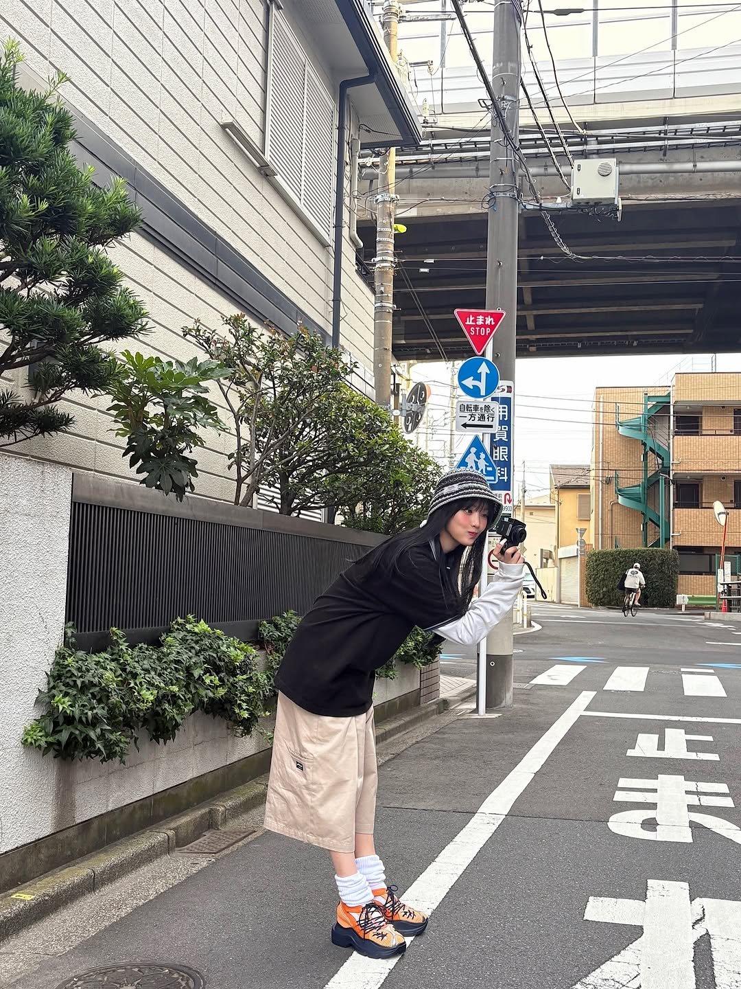 Photo by MINNIE on November 18, 2025. May be an image of skateboard, street and text.