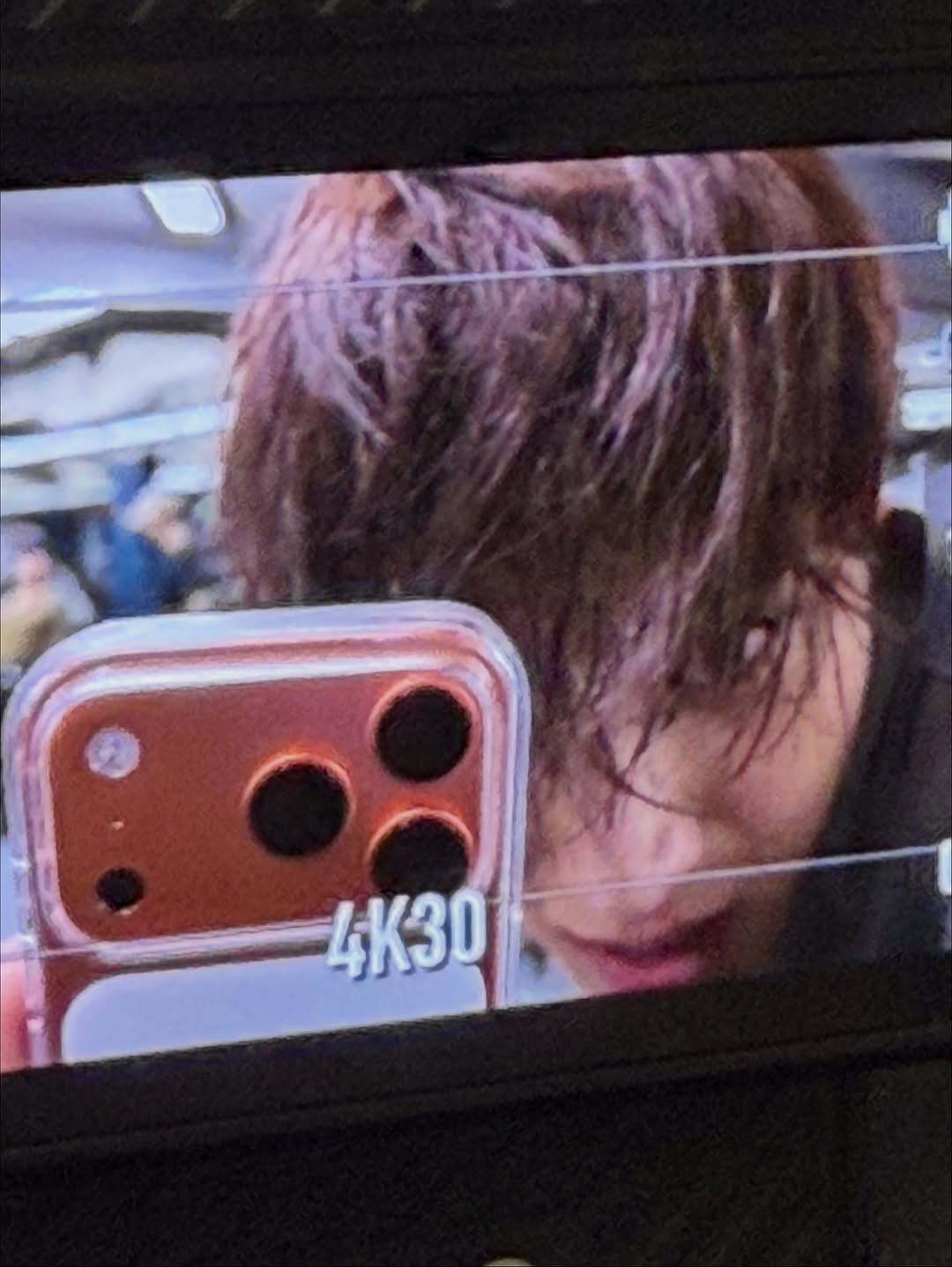 Photo by 김민규 on November 01, 2025. May be an image of one or more people, bangs, top and text that says '4K30'.