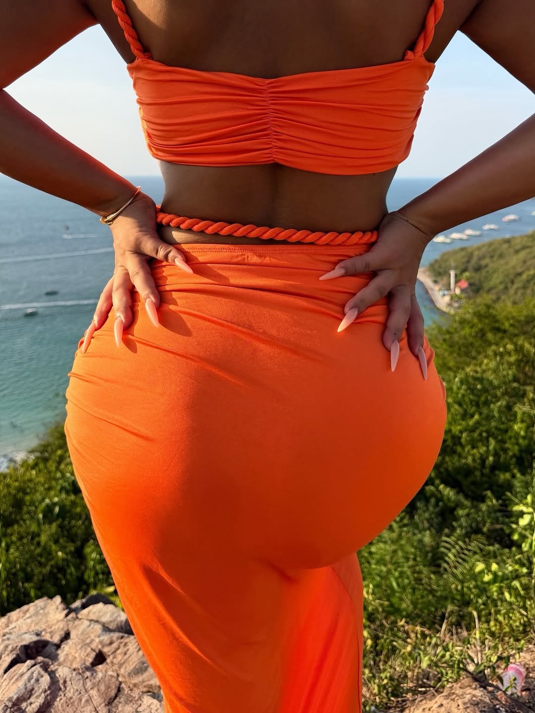 min_tness 게시물 이미지: Orange 🍊