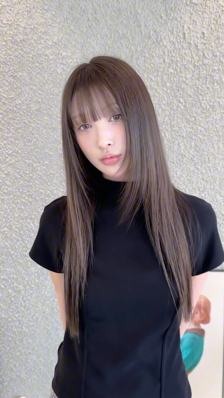 mine.d_jungwon 게시물 이미지: 탈색없이 탈색한것같은 투명함🩶

붉은기가 없어 더욱 밝아 보이는 #포그브라운...