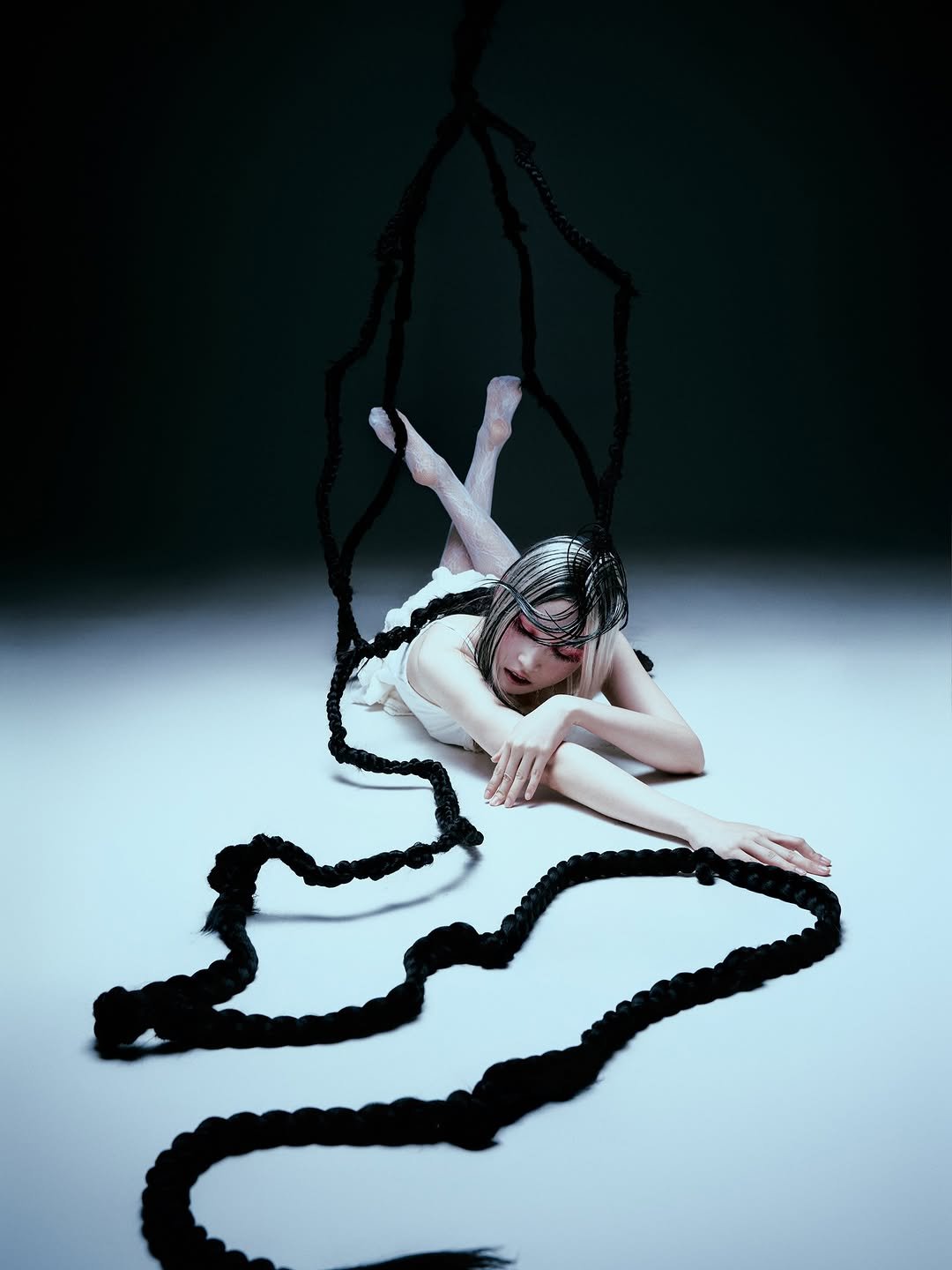 Photo by MINE:D 마인디 정원 성수미용실 (퍼스널염색  & 슬릭컷) on November 07, 2025. May be an image of headdress and text.