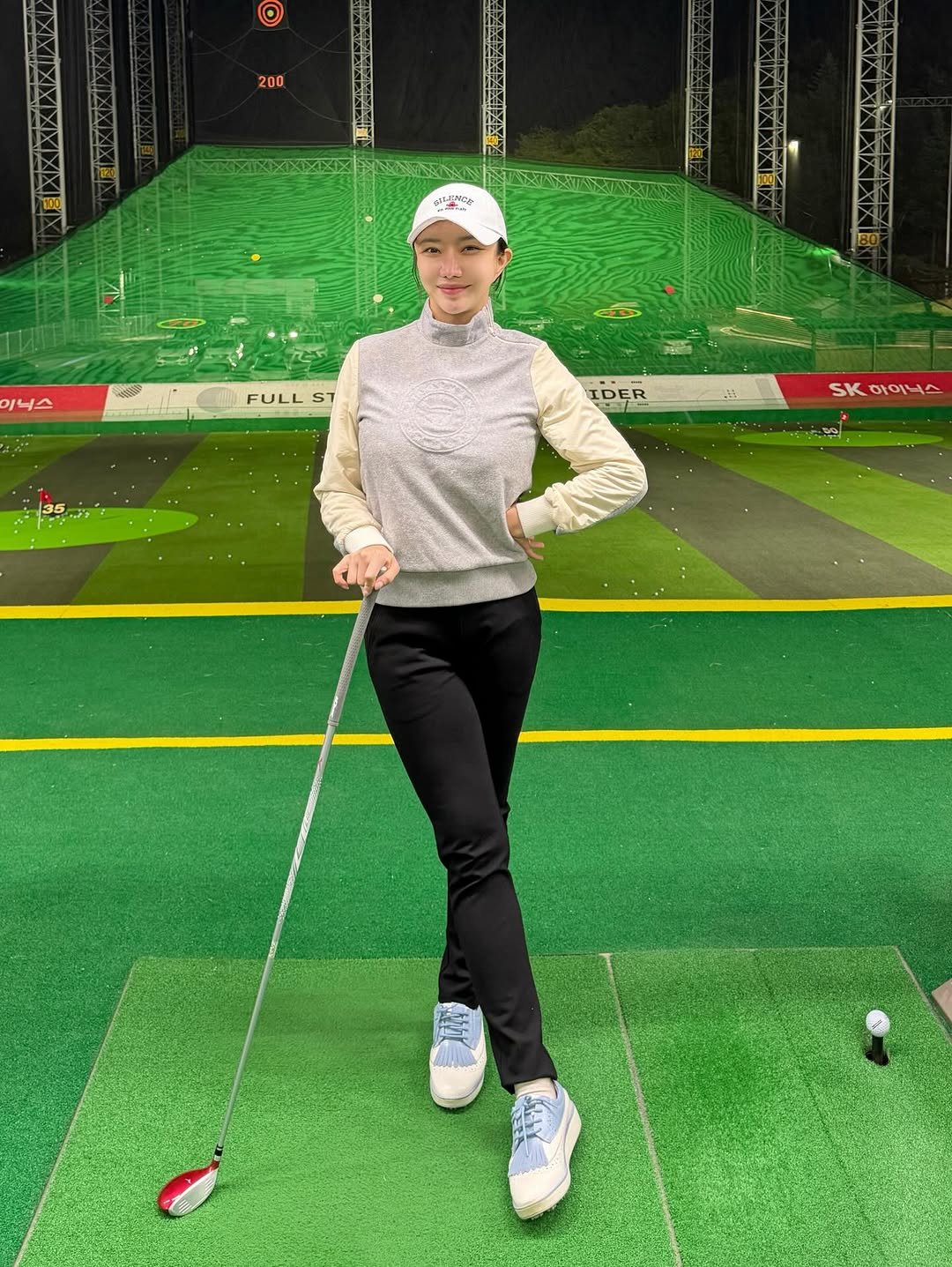 Photo shared by 민에나 on April 28, 2026 tagging @mizunogolf_kr, @andgolf_official, and @walkerhill_golf. May be an image of golf, golf club, golf course and text.