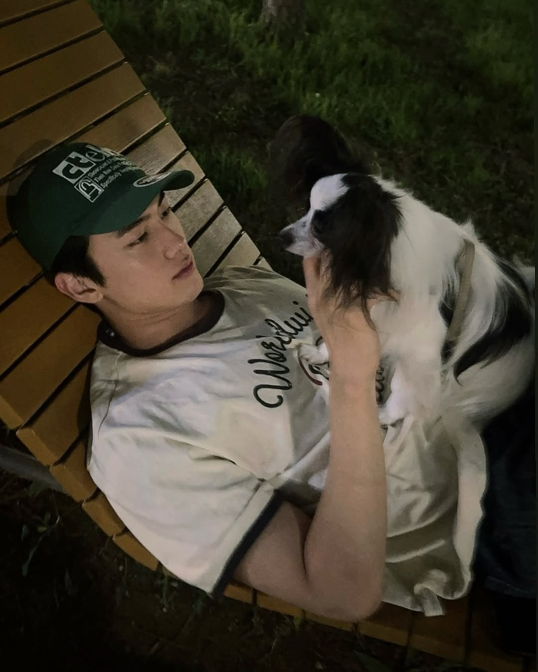 Photo shared by 홍민기 on July 28, 2025 tagging @dog_leo0908.