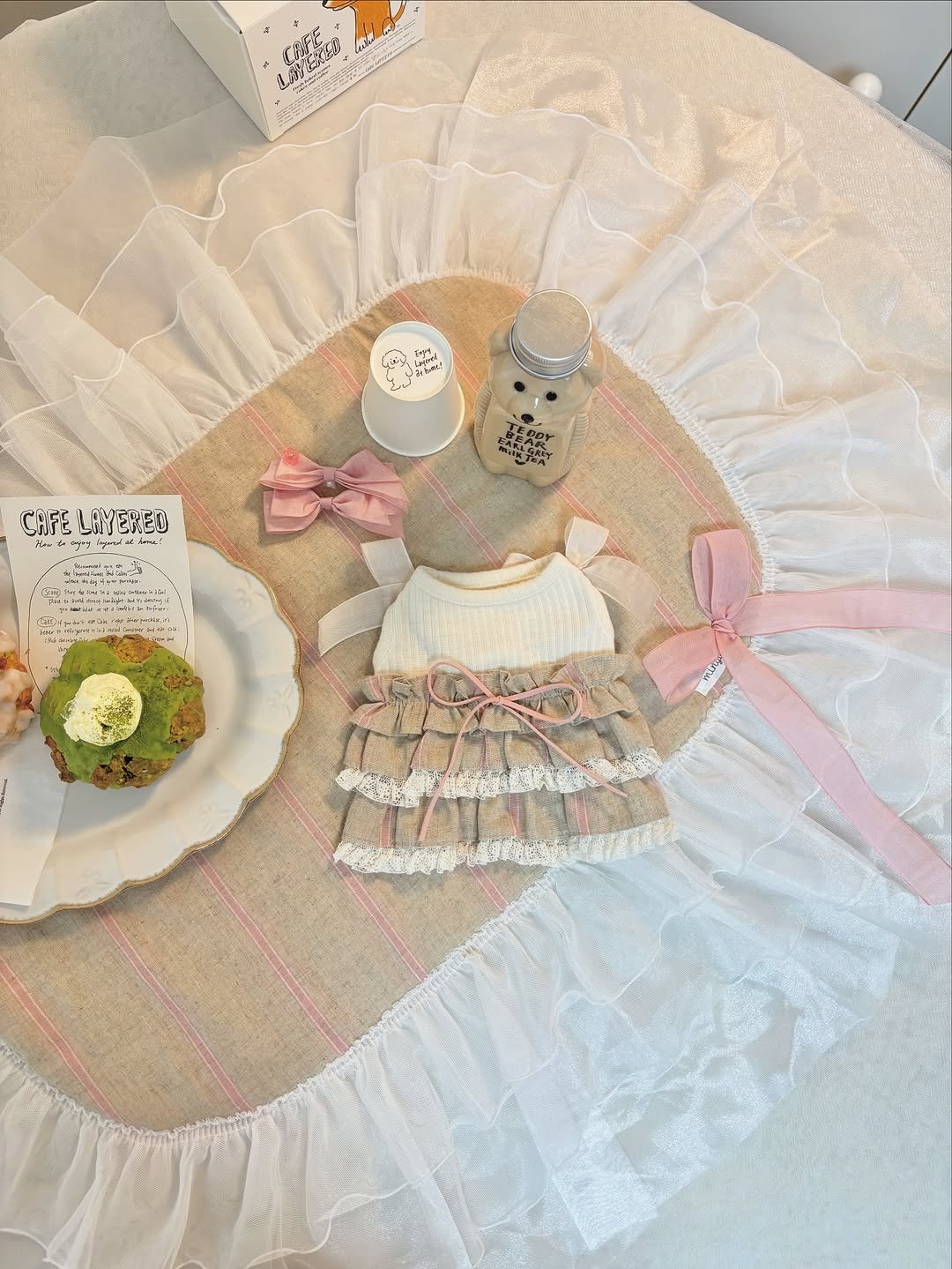 Photo by 밍구르 | MINGUR on October 16, 2025. May be an image of lace, tablecloth, baby bed and text.