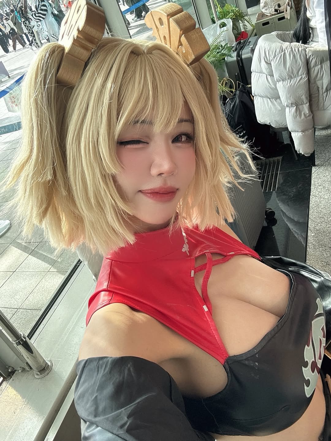 Photo by 민한나(박채희) on February 22, 2026. May be an image of costume and text.