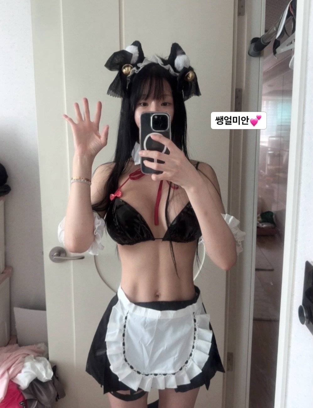 minhanna0914 게시물 이미지: 금-월 중국 스케줄 다녀올께🐕🐾

토요일 의상 변경!
푸르 하루에 츄르 세개 짜줘야하는데🐈💕