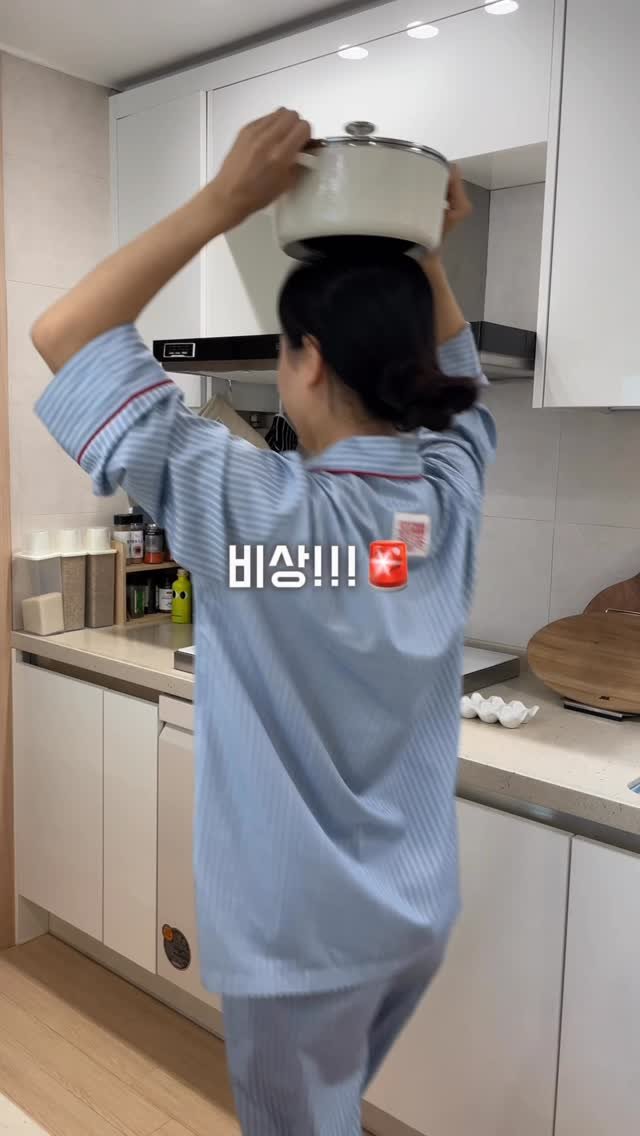 mini_home_____ 게시물 이미지: 비상이에요 비상!!🚨

코팅 벗겨진 냄비만 위험한 줄 알았죠?
의외로 멀쩡한 냄비도...
