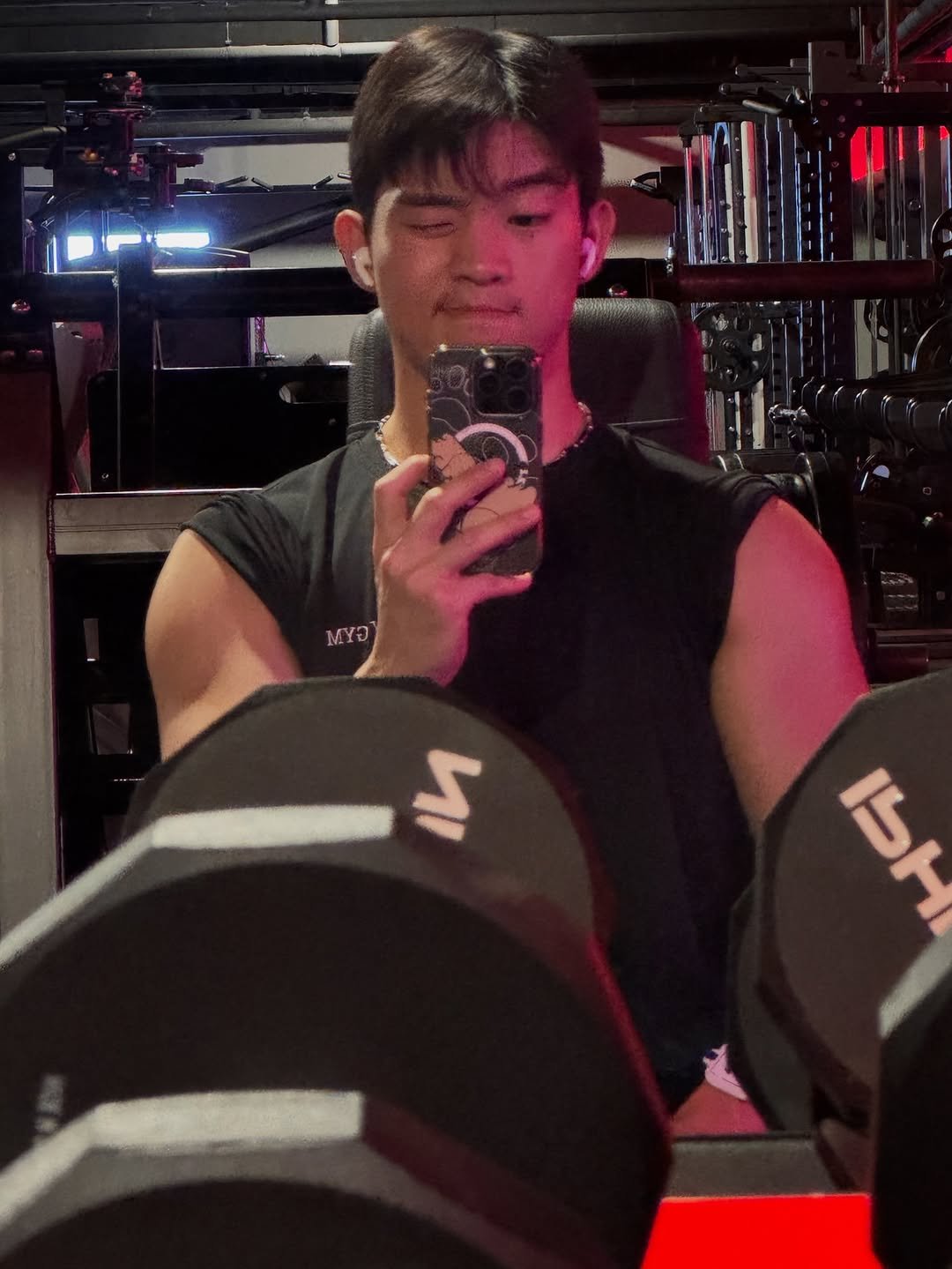 mini_j___ 게시물 이미지: 헬스장에 운동 말고 사진찍으러 가는 나 ㅎ