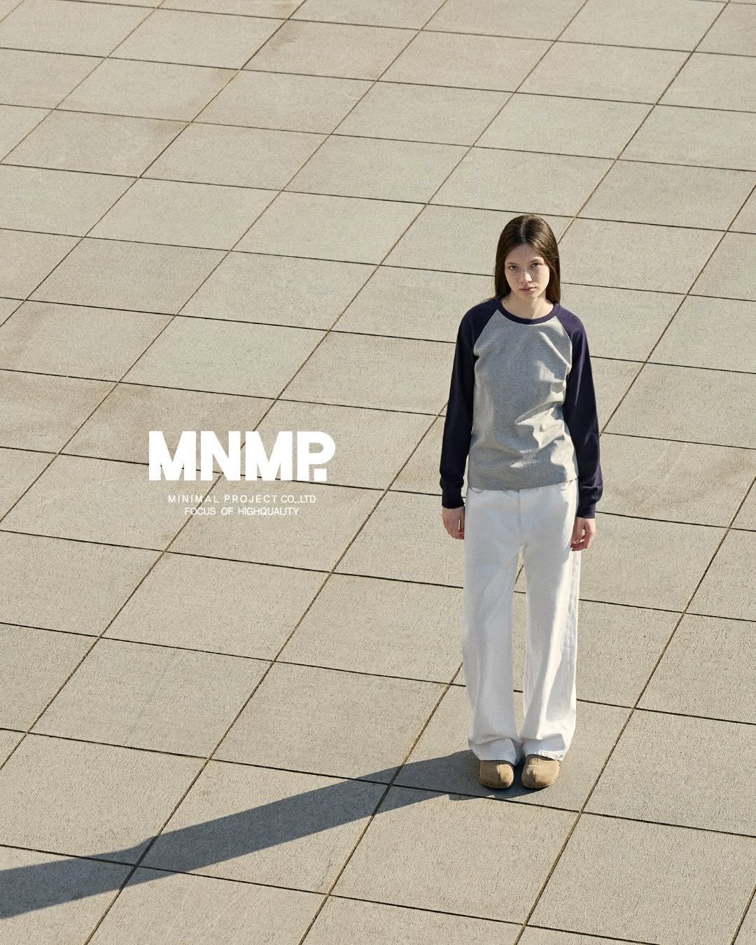 minimalproject_official 게시물 이미지: 26SS
UNDER LOG RAGLAN LONG SLEEVE T-SHIRT...