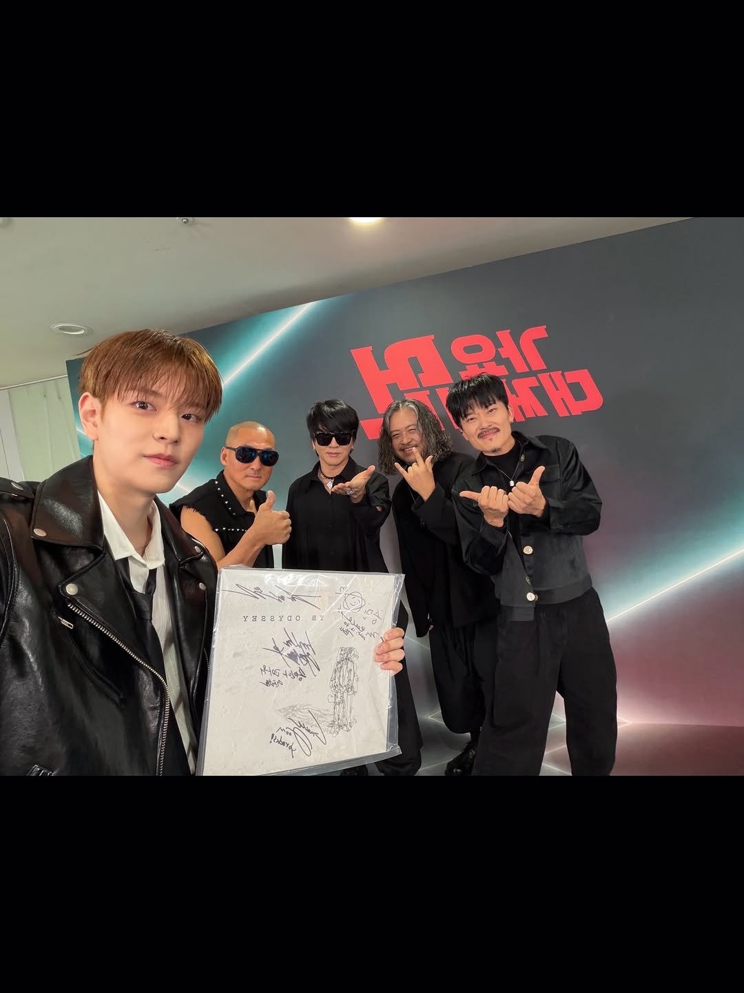 Photo shared by 승민 on December 31, 2025 tagging @77brightstar, @kimjinwon1970, @ybrocks, and @guitarzoon. May be an image of one or more people, bangs and text.