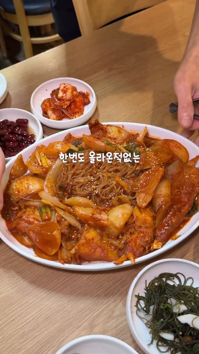 miniyami_ 게시물 이미지: 인스타에 올라온적 없는 ㄹㅇ맛집🔽

솔직히 살면서 먹은 뽈찜+명태구이 중에
여기가...