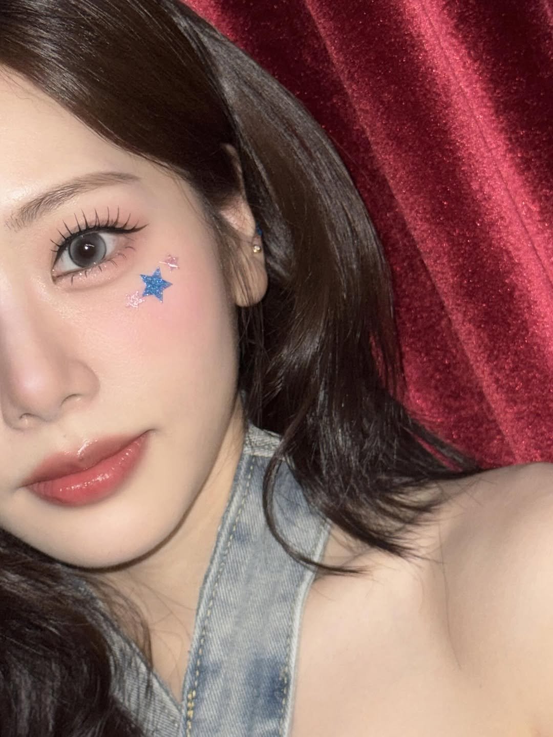 Photo by 드림캐쳐 지유 on July 29, 2025. May be a closeup of 1 person, makeup, hair and text.