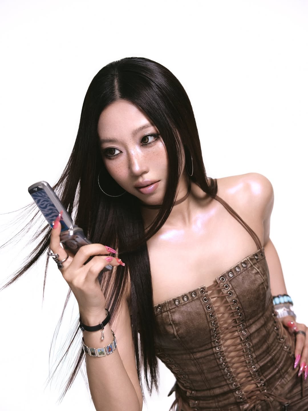 Photo shared by 민스코 Minsco on January 30, 2026 tagging @linnnn.kr. May be an image of one or more people, braids, long hair, makeup, top and text.