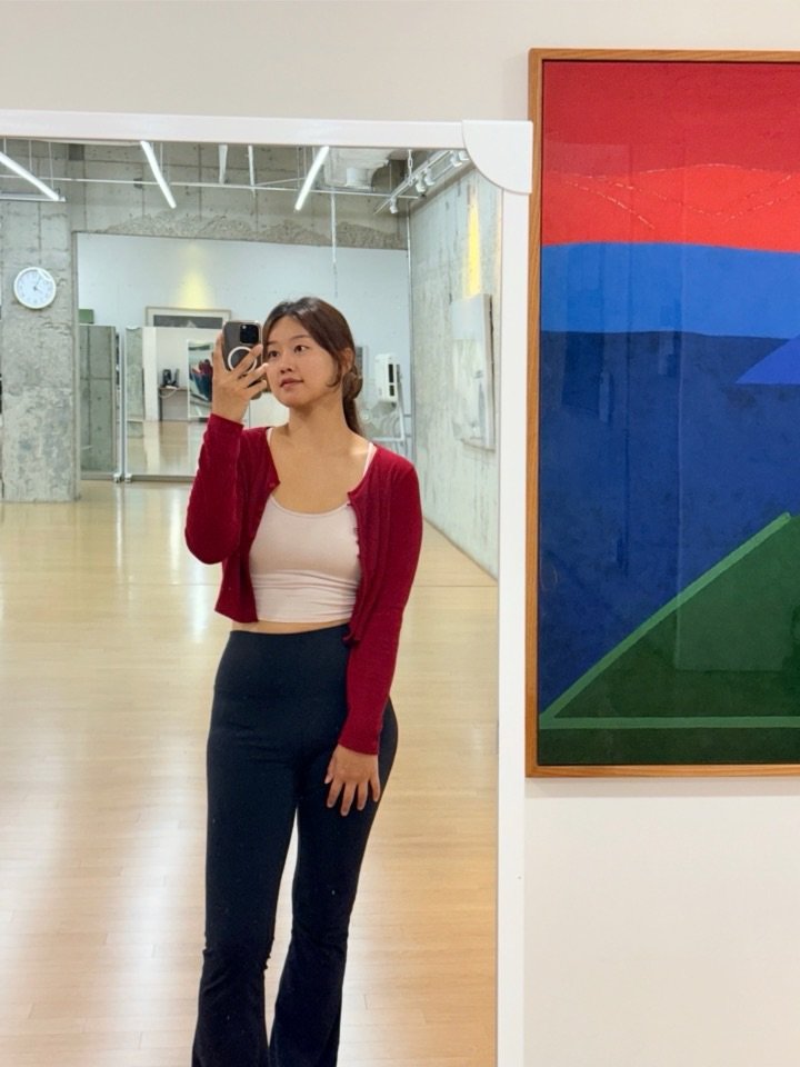 Photo shared by 요가강사 박하영~ on November 28, 2025 tagging @official.dhyani. May be a selfie of top, turtleneck, mirror, sweatpants and text.