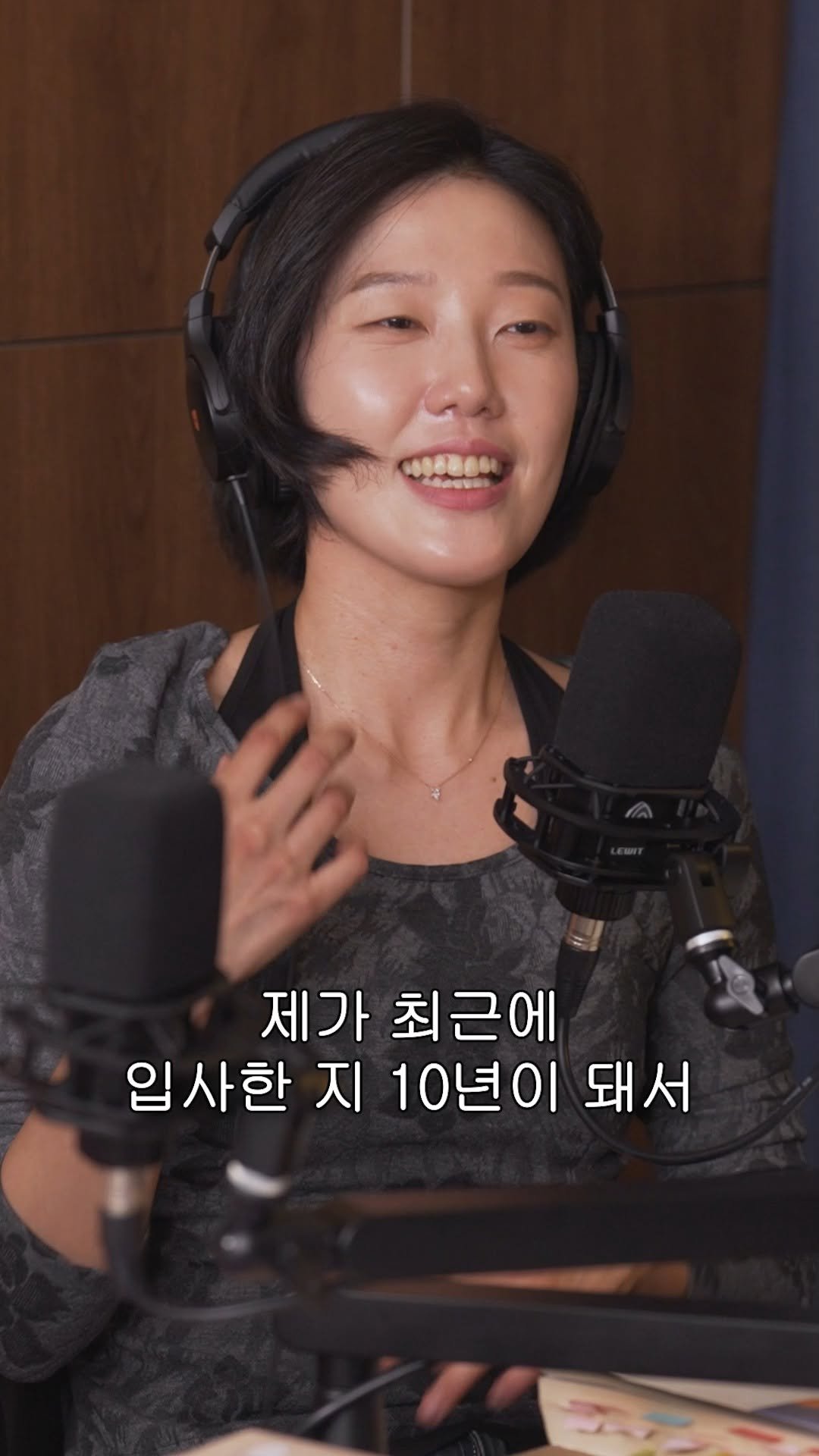 minumsa_tv 게시물 이미지: 민음사 해외문학팀 화분 유기 사건

풀영상은 Youtube🔍"내 장례식에선 웃어...