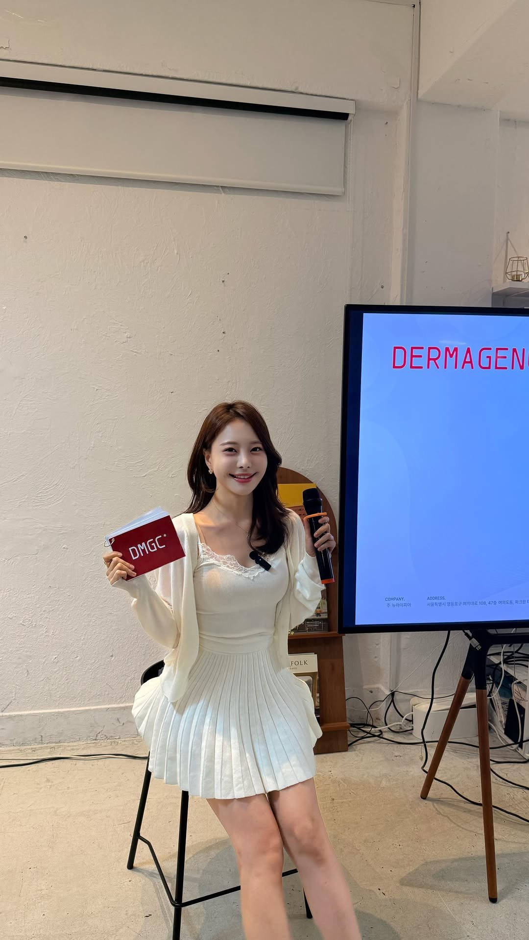 minyoung_aori 게시물 이미지: 여러분..! 
드디어 더마젼시 제로카 클렌징 2종이 내일 출시입니다!
출시 전에...