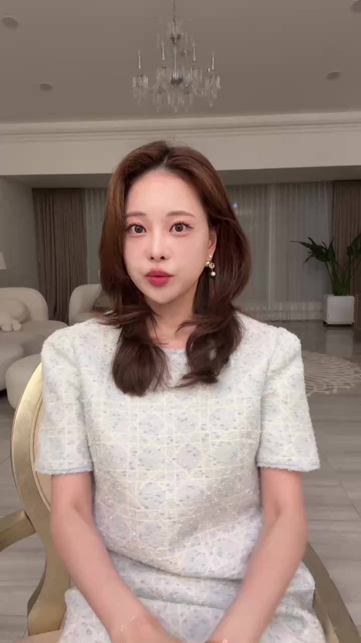 minyoung_aori 게시물 이미지: 가을옷 입어보구 클렌징소개까지💙