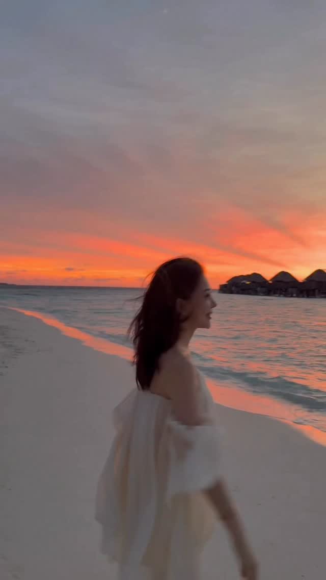 minyoung_aori 게시물 이미지: 비현실적인 하늘 🧡🍑💕💜💙🧡💗