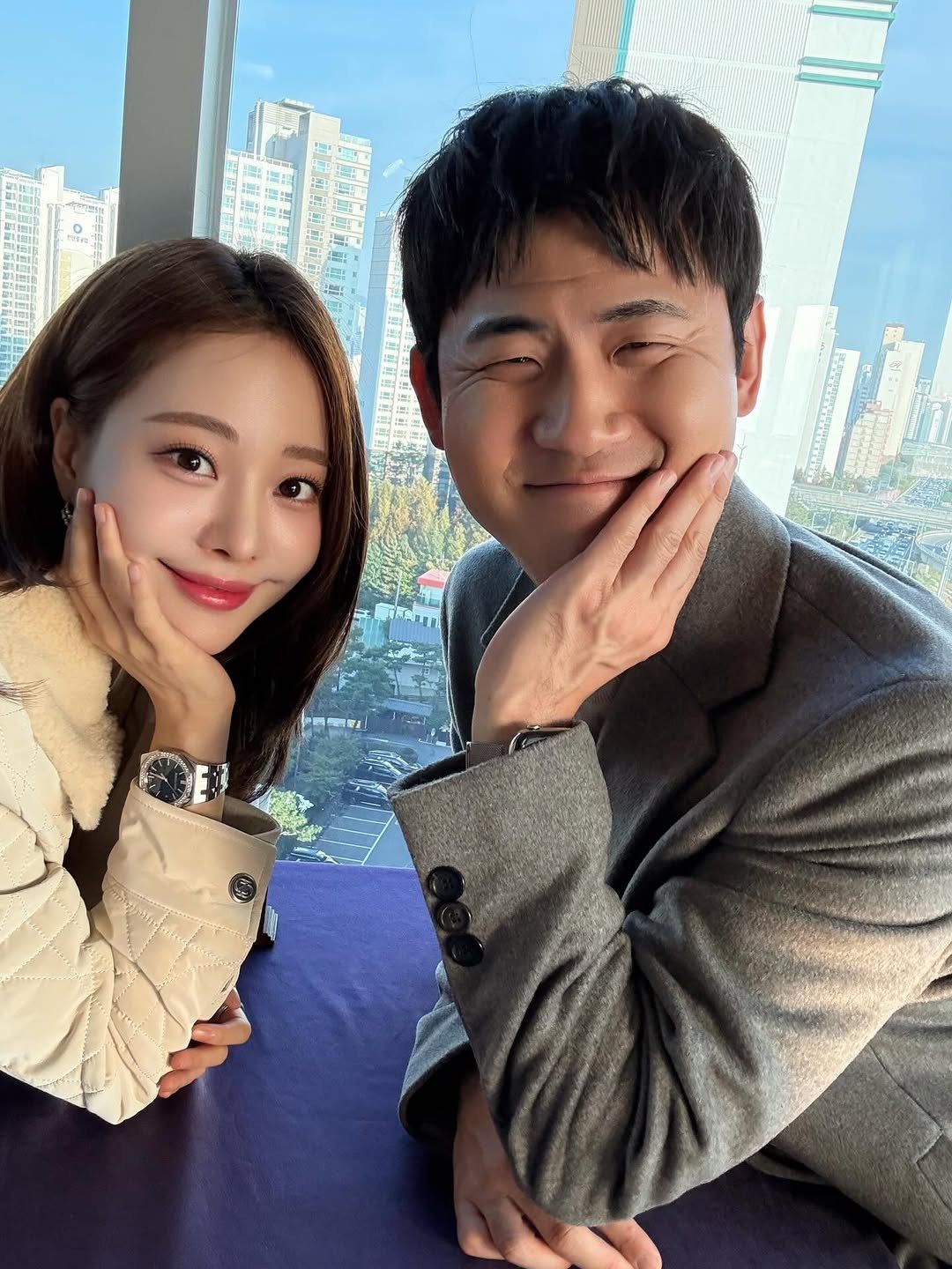 Photo shared by 김민영🌸아옳이 on December 03, 2025 tagging @mukgostudent. May be an image of one or more people and text.