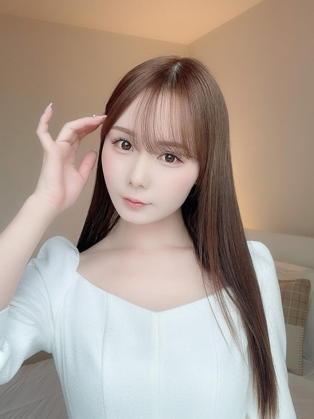 Photo by miru🕊 미루/小咪 on January 15, 2026. May be an image of one or more people, braids and text.