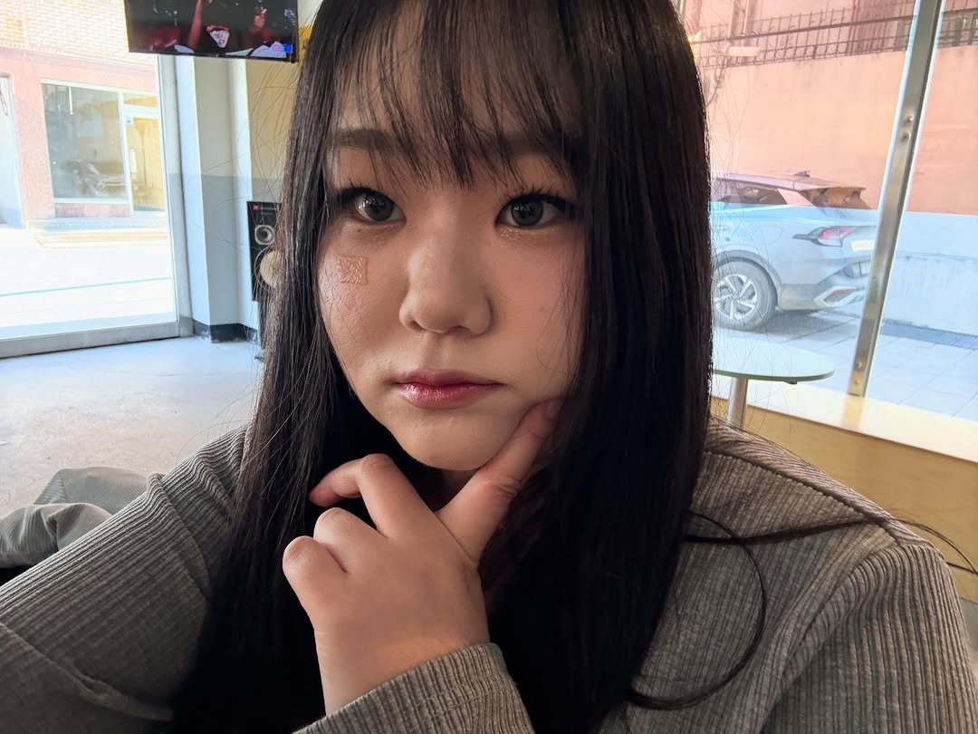 Photo by 미소 miso on March 31, 2026. May be a selfie of one or more people, hair and text.