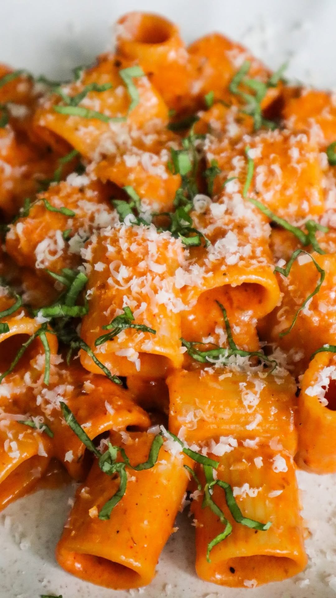 misojenkitchen 게시물 이미지: gochujang vodka pasta!!

ingredients:
♡ 8 oz...