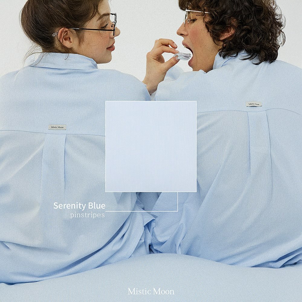 Photo by Mistic Moon (미스틱문) on September 10, 2025. May be an image of 2 people, sleepwear, robe, bath robe and text.