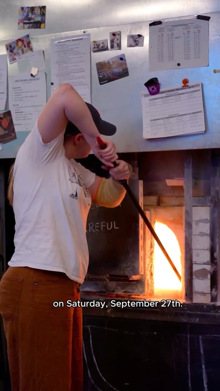 mit 게시물 이미지: This weekend, over 2,000 handblown glass...