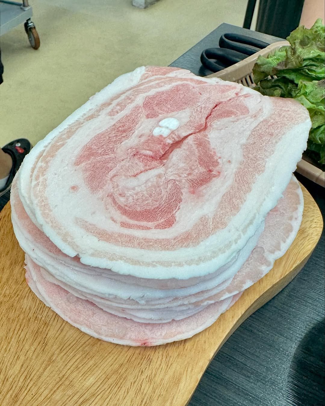 Photo by 전국 맛집 | 카페 | 여행 | 핫플 소개 on July 27, 2025. May be an image of beef, pork and text.