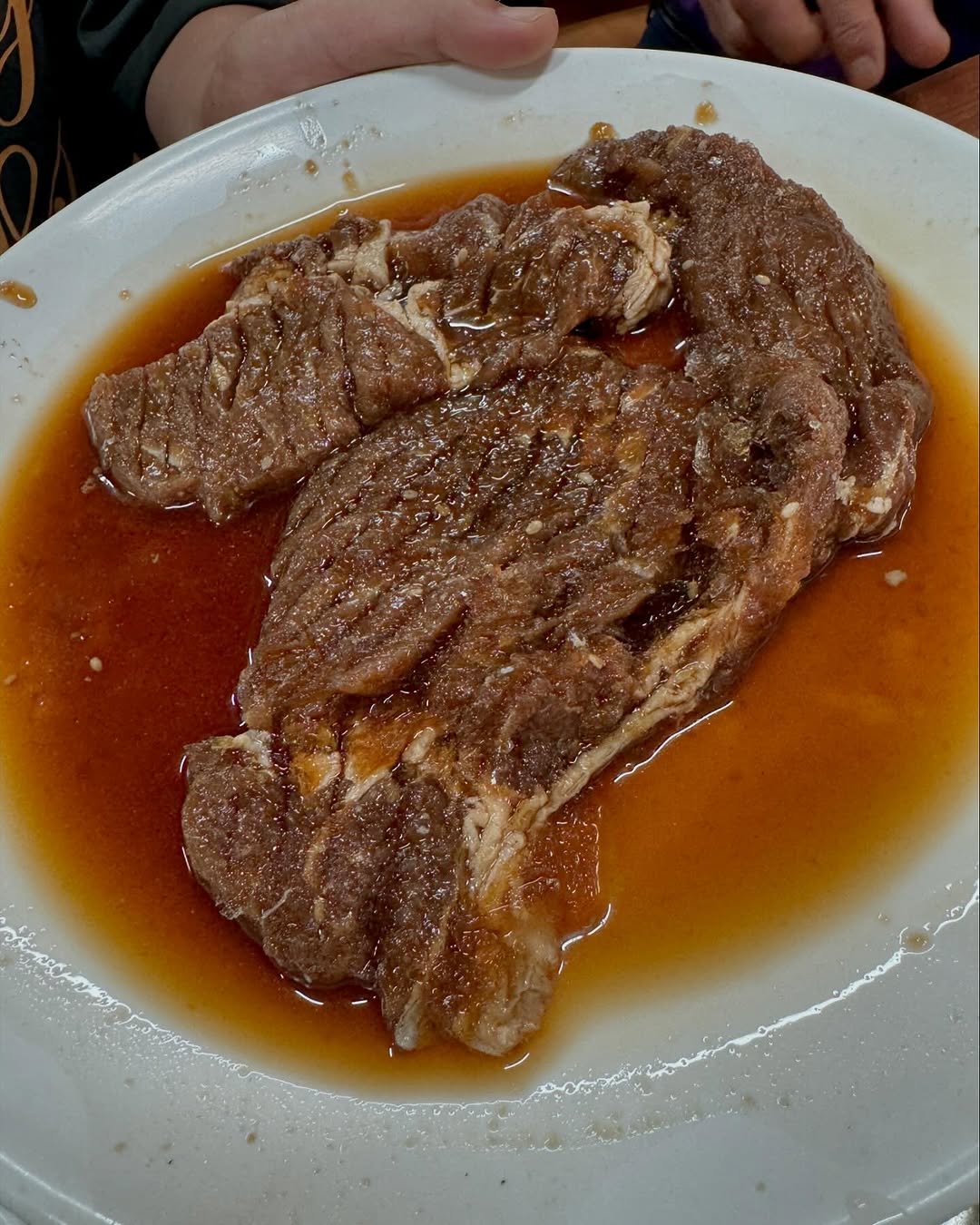 Photo by 전국 맛집 | 카페 | 여행 | 핫플 소개 on July 25, 2025. May be an image of pork, steak and text.