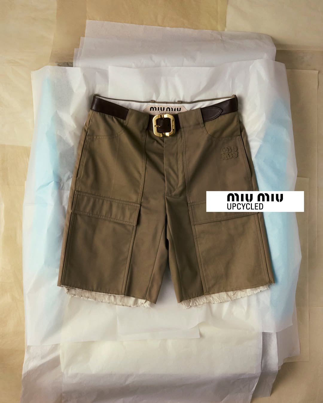 miumiu 게시물 이미지: From an unassuming pair of khaki chinos,...