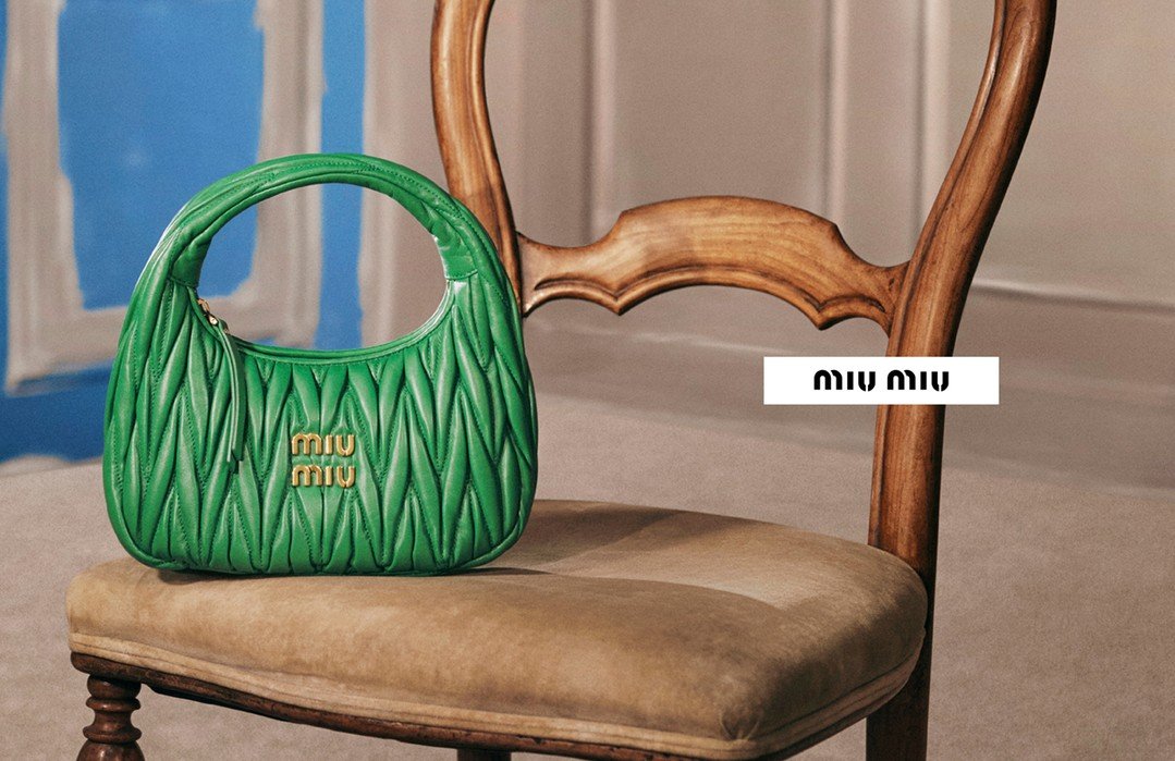miumiu 게시물 이미지: The Wander bag is reinterpreted season after...