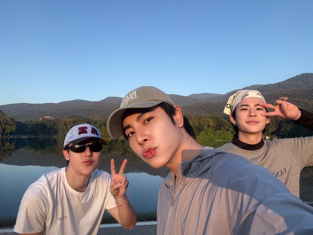 Photo shared by Mixxiw on December 26, 2025 tagging @arm_wc, and @mmarkpkk. May be an image of ‎outdoors and ‎text that says '‎ج0 ማለንጃ ЛAR‎'‎‎.