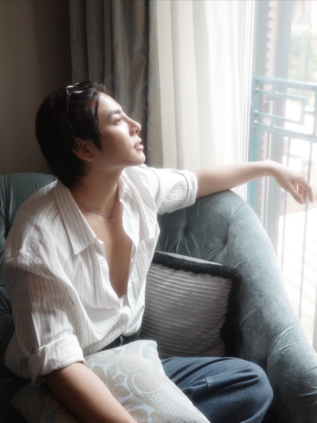 Photo by Mixxiw on November 19, 2025. May be an image of one or more people, hair, sleepwear and text.