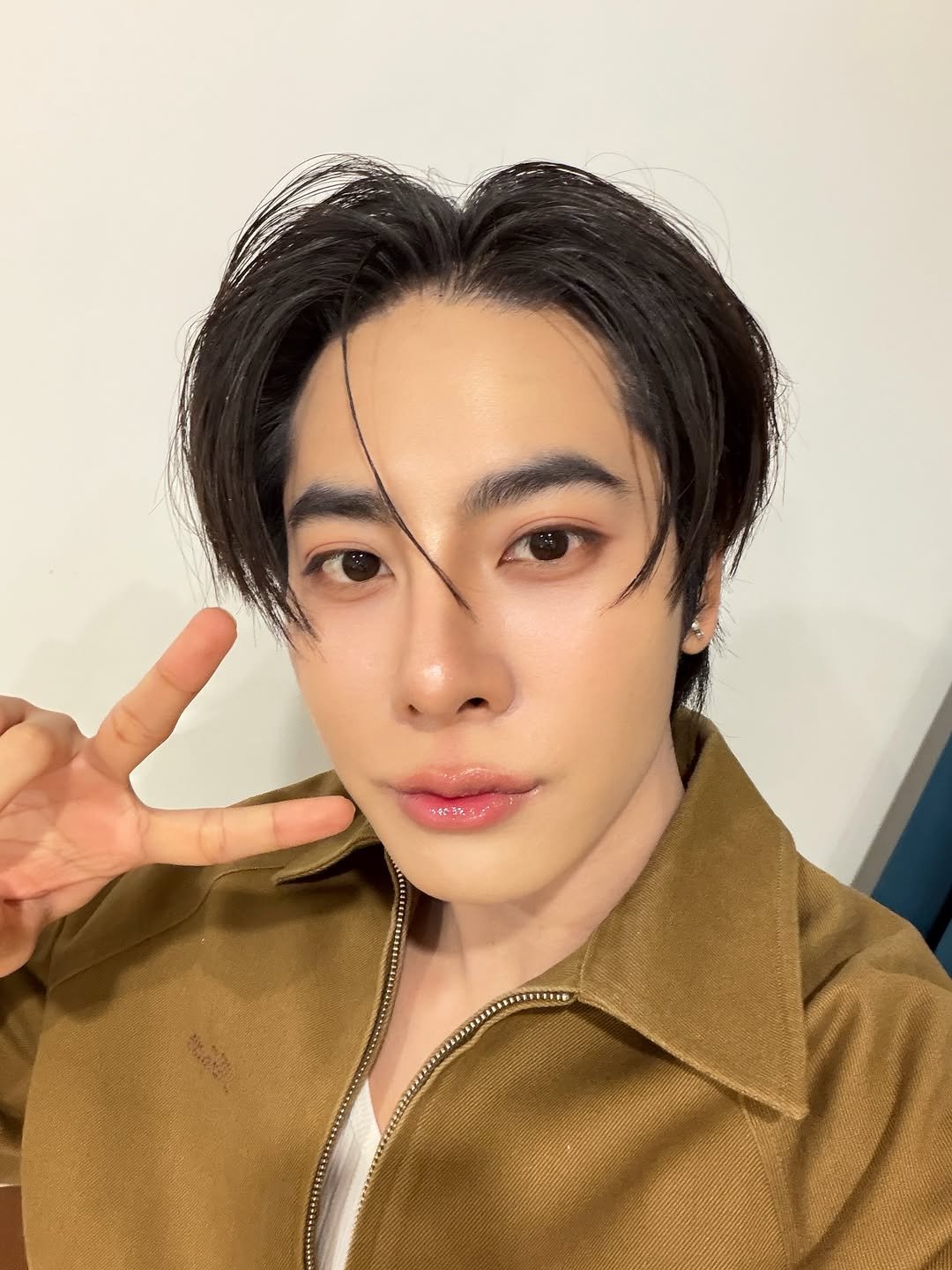 Photo by Mixxiw on January 20, 2026. May be an image of one or more people, hair and text.