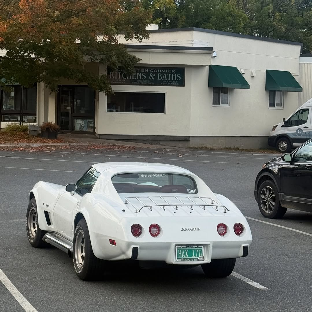 Photo by Mixxiw on December 08, 2025. May be an image of race car, roadster, convertible, blower, road and text.