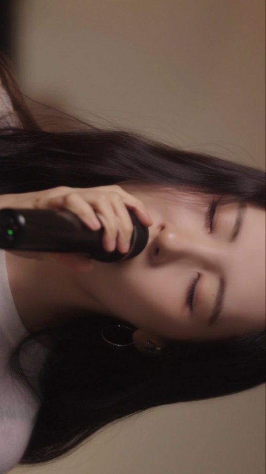 miyayeah 게시물 이미지: 긴긴밤이 밤이 지나도 난 
아픈 마음이 잘 사라지지 않아