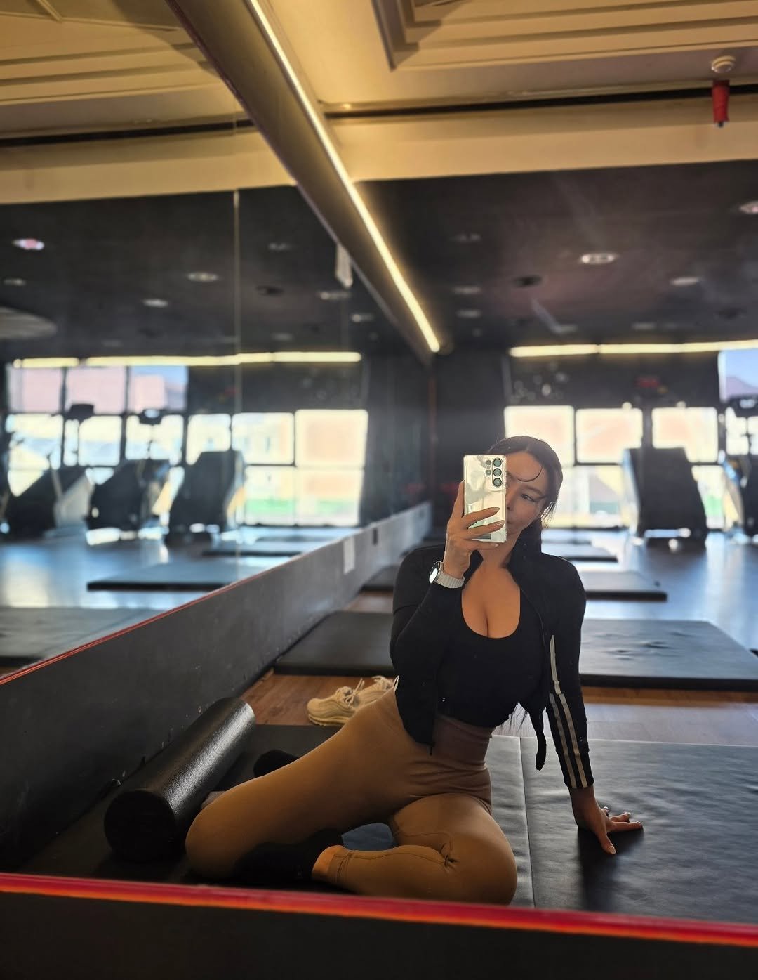 miyeonkwak 게시물 이미지: 아무도 찾는이 없다만 생존신고🤣🤣
요즘 이명과 싸우구있느라 심드러~~ 하고싶은건...