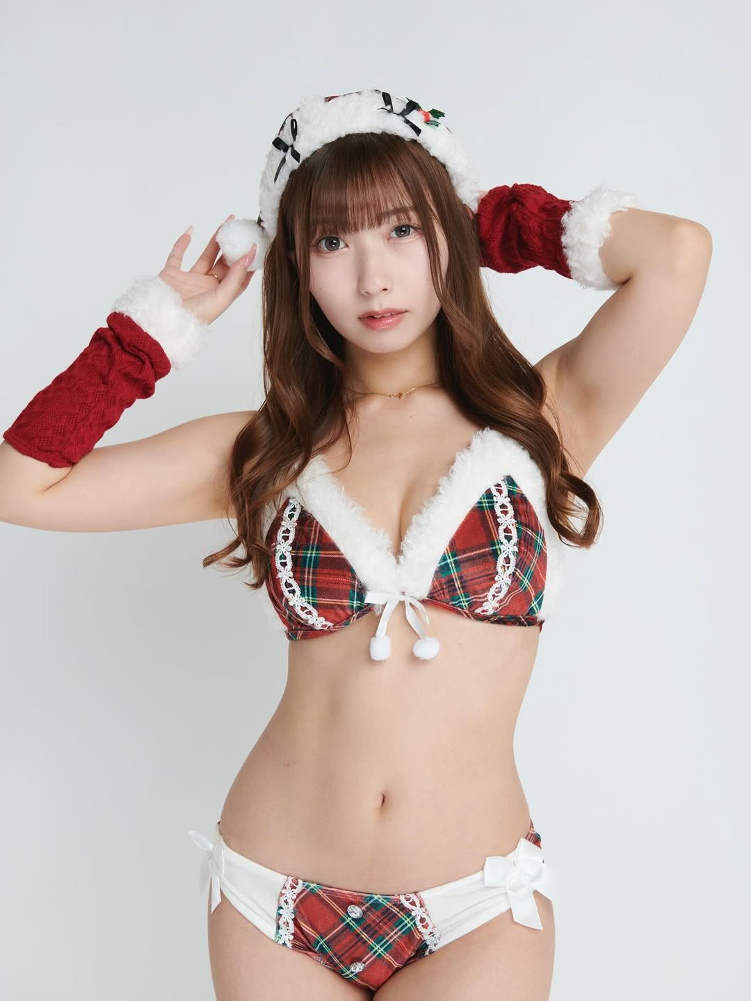 Photo by 逢沢みゆ（本物） on December 25, 2025. May be an image of underwear, costume and text.