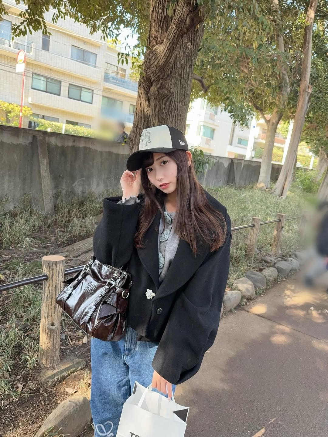 Photo by 逢沢みゆ（本物） on March 01, 2026. May be an image of duffle coat, overcoat, hat, top, parka and text.