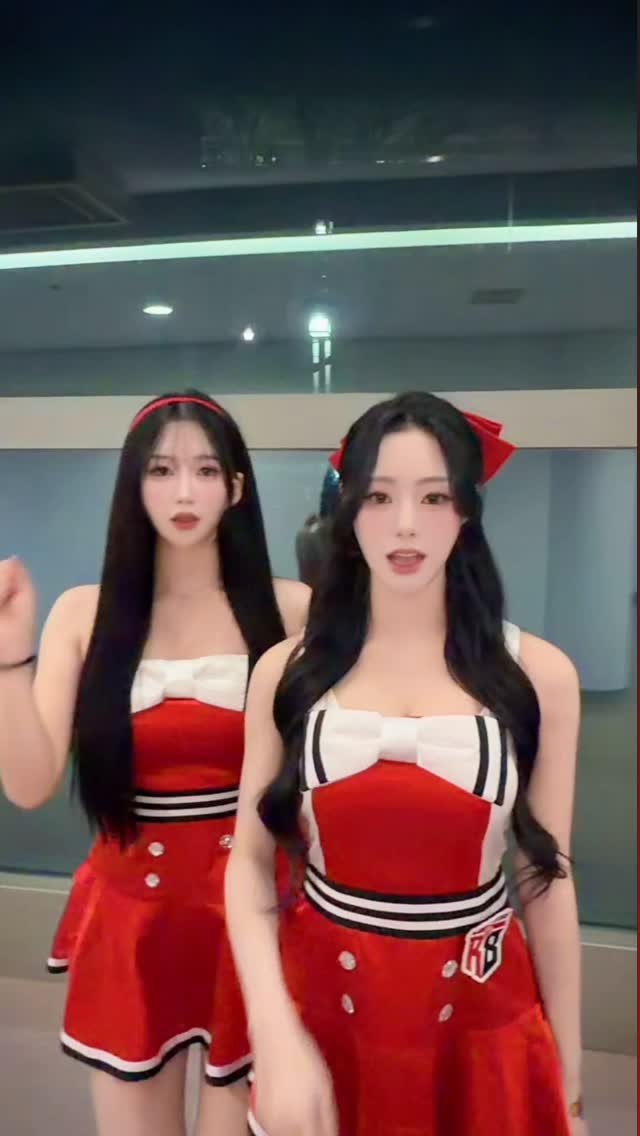 mm._.seo_ 게시물 이미지: 나도 바뻐.🤨 04즈^^