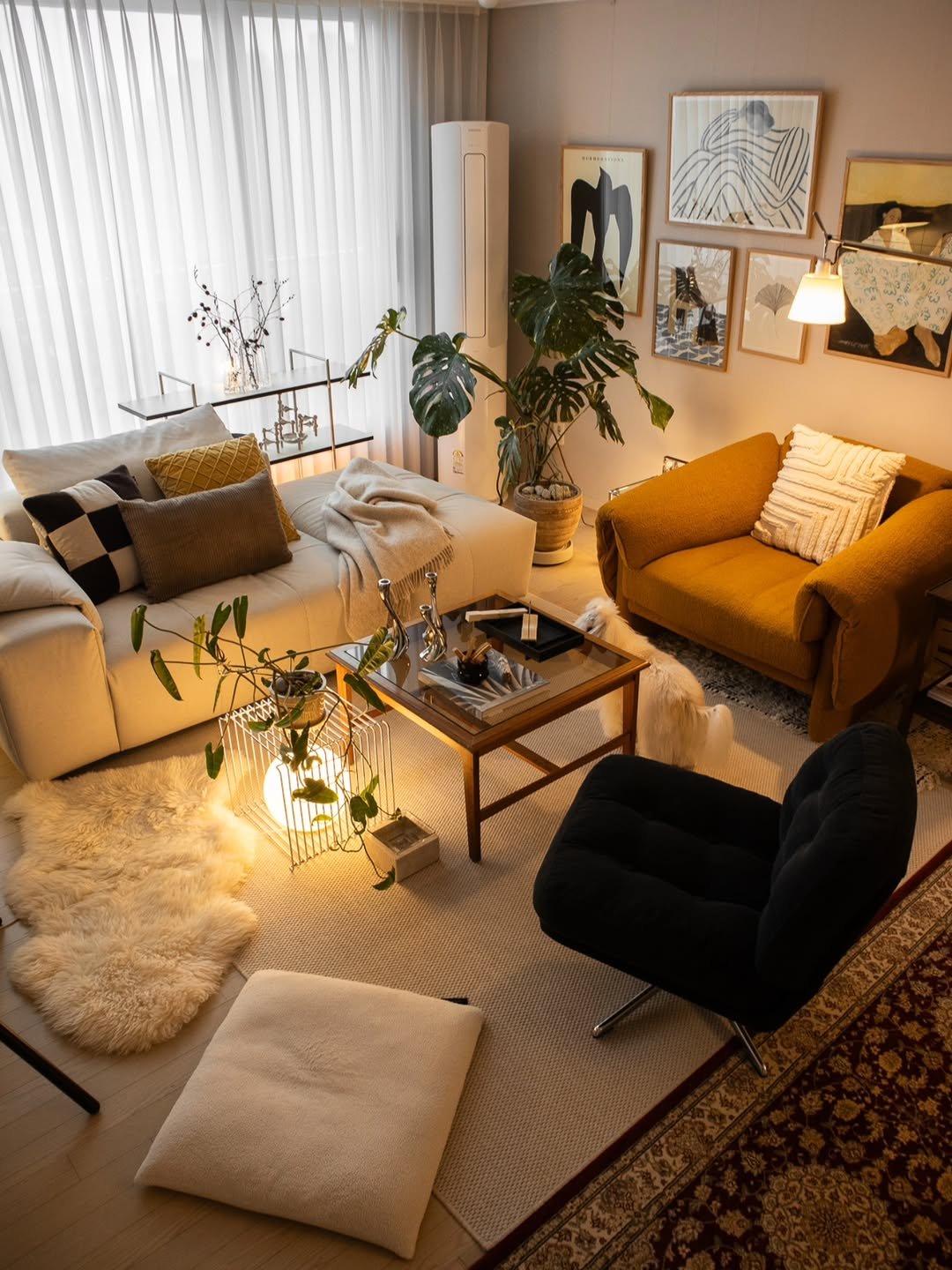 Photo shared by Megan | 메건's home on February 05, 2026 tagging @nordicnest.kr. May be an image of lighting, chaise lounge, lamp, sofa, armchair, living room, indoors and text.