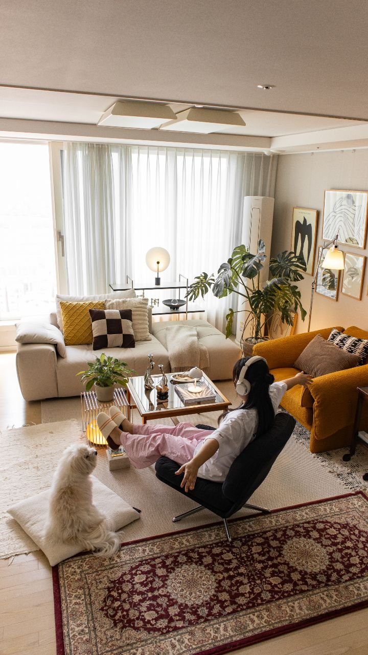 mm_fave 게시물 이미지: 우리집 거실 정리 타임~🧹
Living room reset time!🧼

먼지 털고...