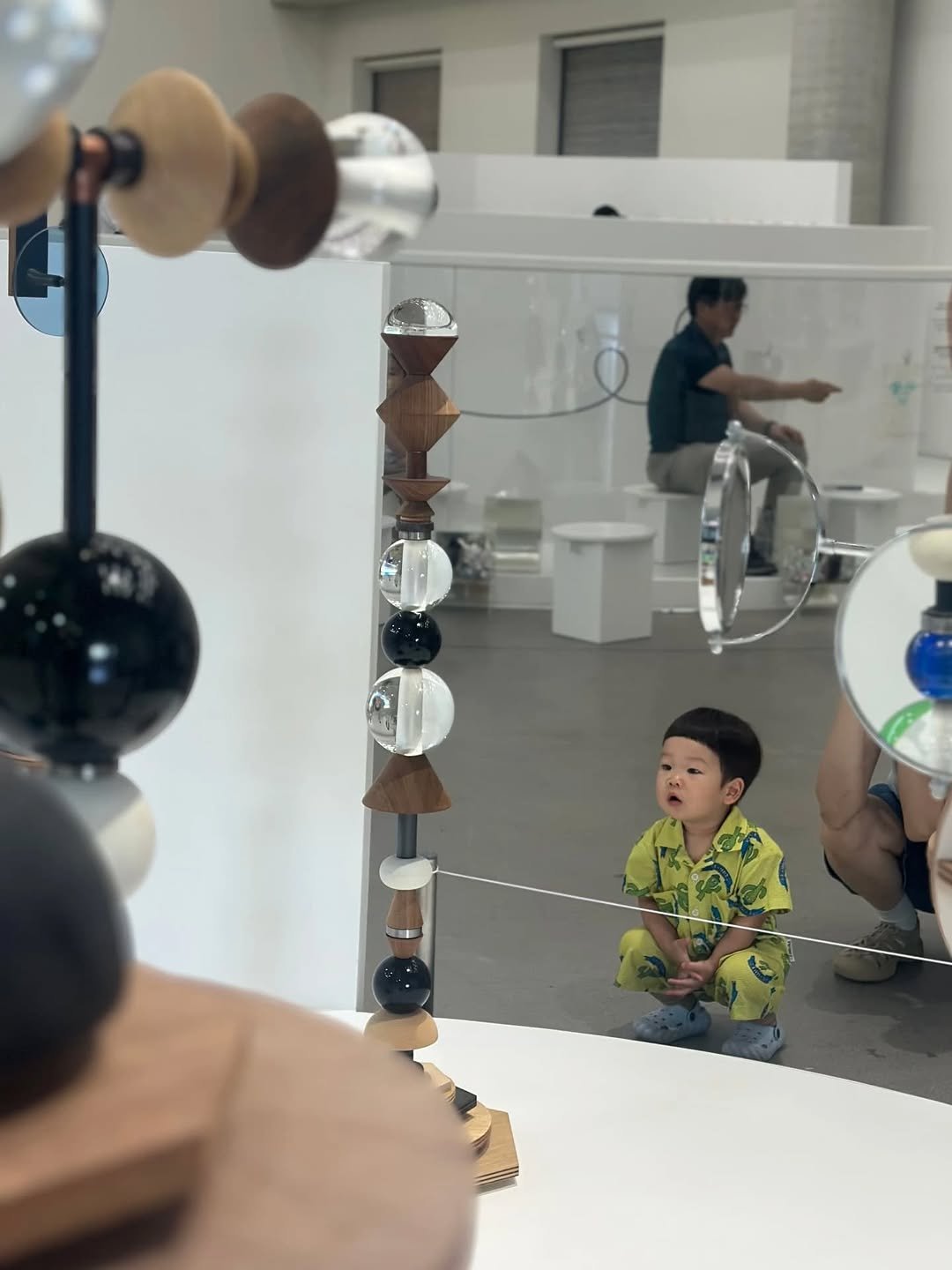 Photo by 국립현대미술관 미술관교육 on August 11, 2025. May be an image of 3 people, childrens toy, mirror and text.