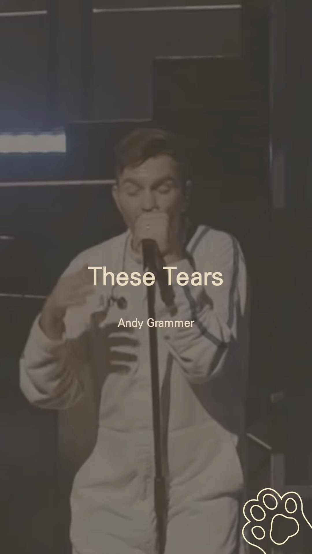 mo.mo_music 게시물 이미지: 가족을 잃은 관객을 위로해주는 노래 .. ❤️‍🩹 이 노래만 들으면 눈물 나...